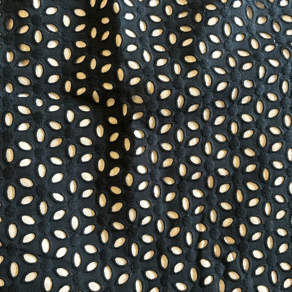 LOFT Floral Cotton Eyelet Pencil
Skirt From Size 10 - Picture 6 of 11